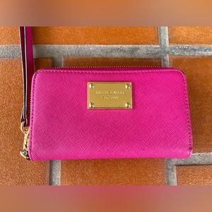 Michael Kors wallet wristlet